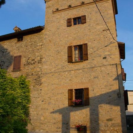 Gasthaus Torre Colombaia Salsomaggiore Terme Exterior foto