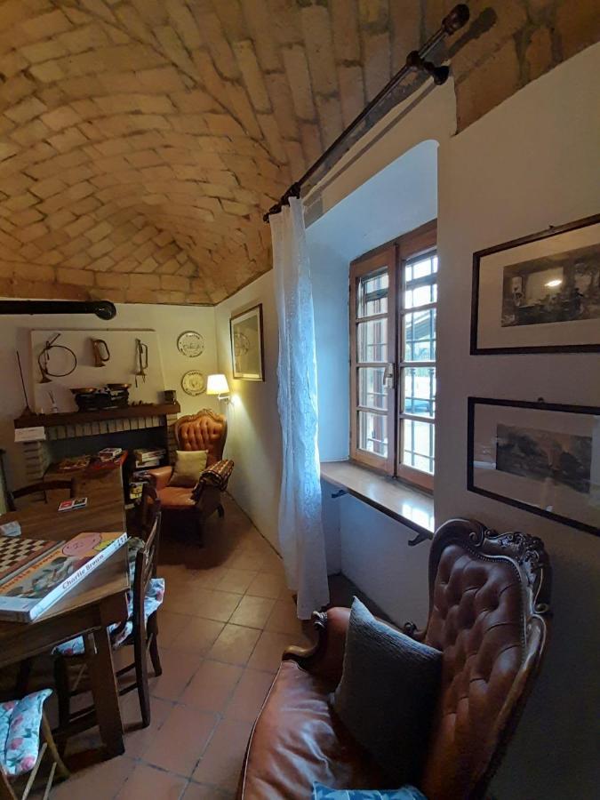 Gasthaus Torre Colombaia Salsomaggiore Terme Exterior foto