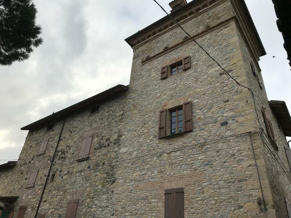 Gasthaus Torre Colombaia Salsomaggiore Terme Exterior foto