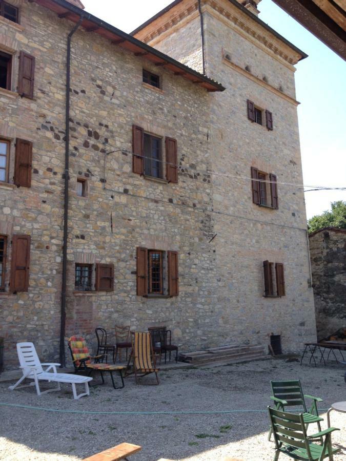 Gasthaus Torre Colombaia Salsomaggiore Terme Exterior foto